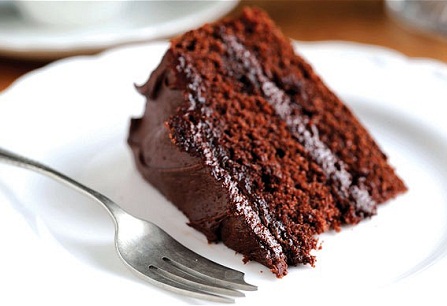 ¡Si te apetece el pastel de chocolate…no esperes a mañana: cómetelo!